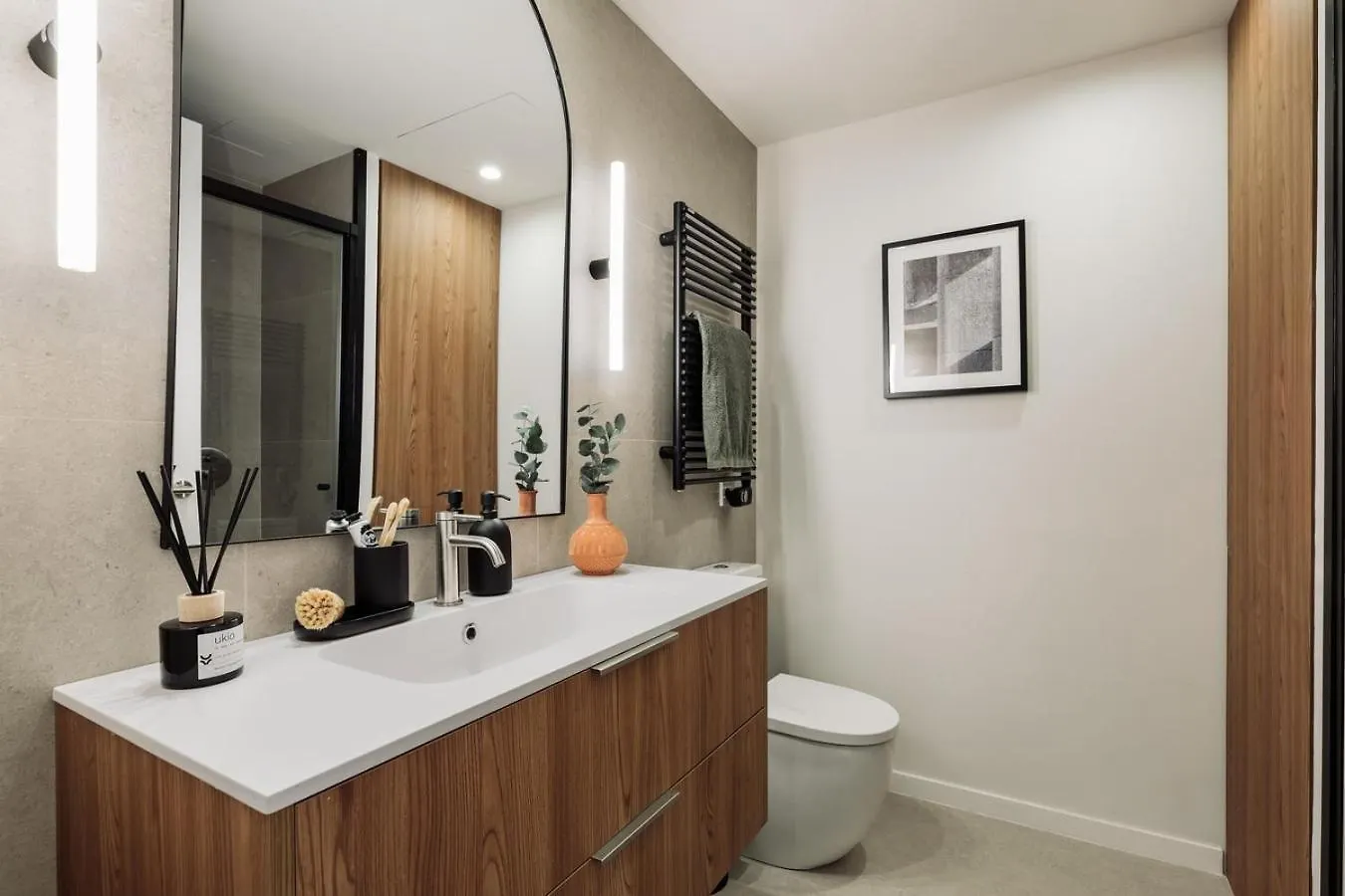 Serrat - 1 Bedroom And Office In Poblenou 바르셀로나